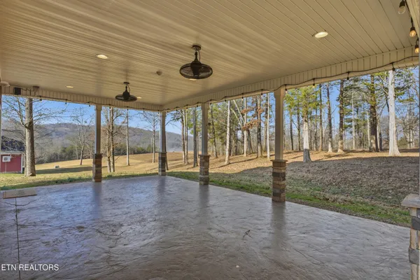 $474,900 | 206 Old Leadmine Bend Road, Sharps Chapel, TN 37866