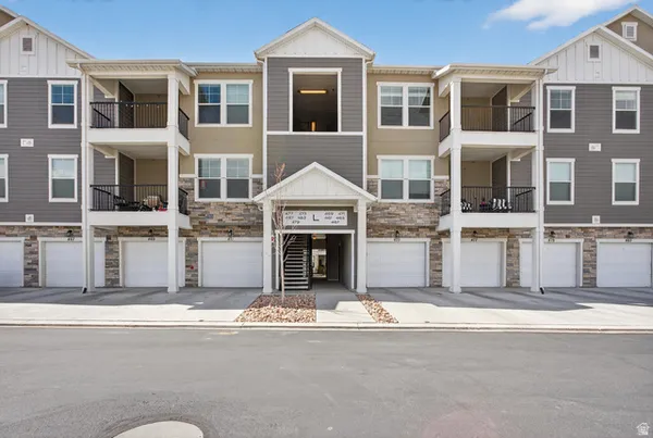 $344,500 | 461 North 325th Street West, Vineyard, UT 84059