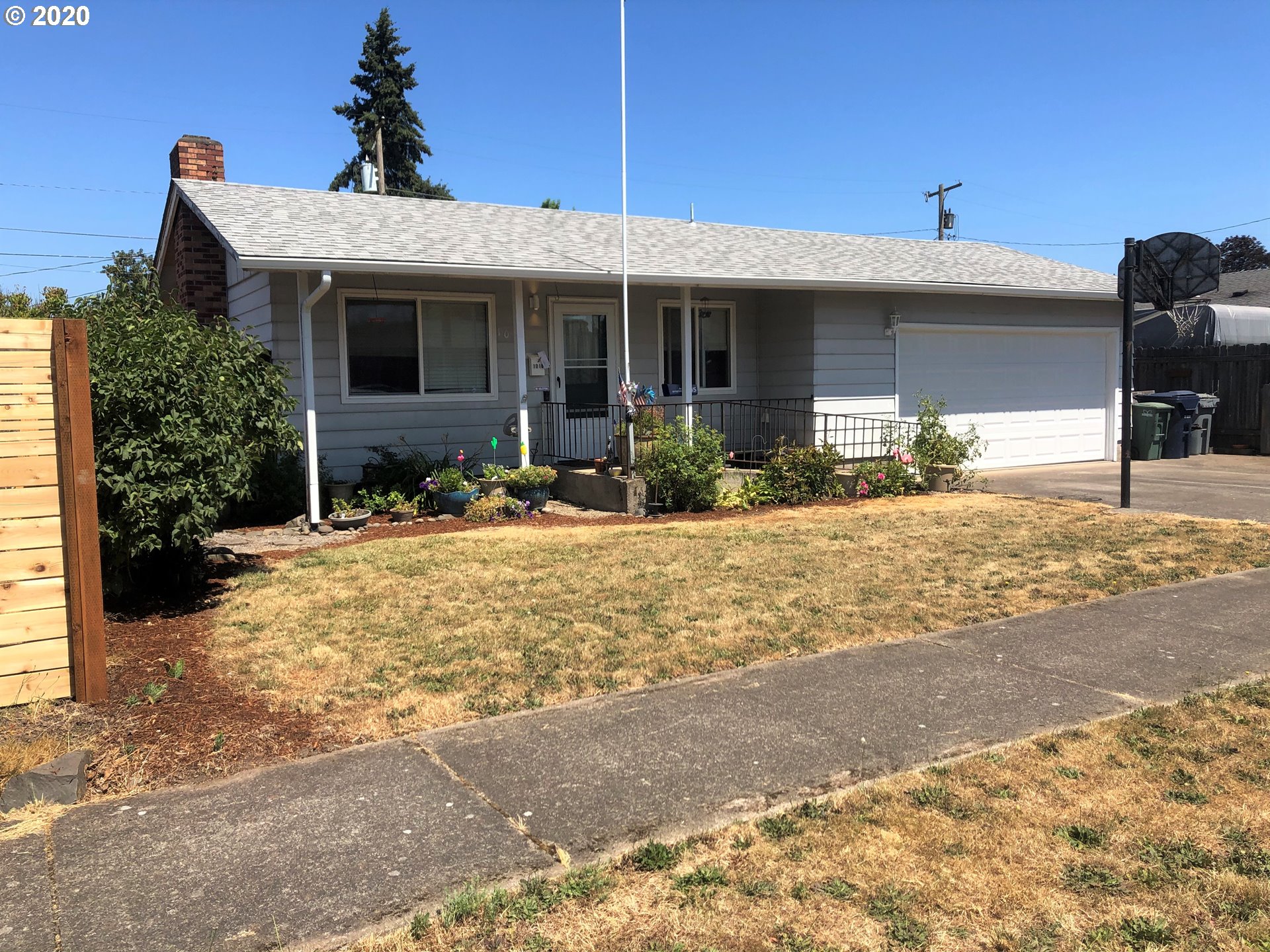1016 Pleasant Street Springfield, OR 97477 - Photo 2 of 12