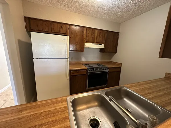 $1,100 | 4917 Delwood Street, Unit B4, Corpus Christi, TX 78413