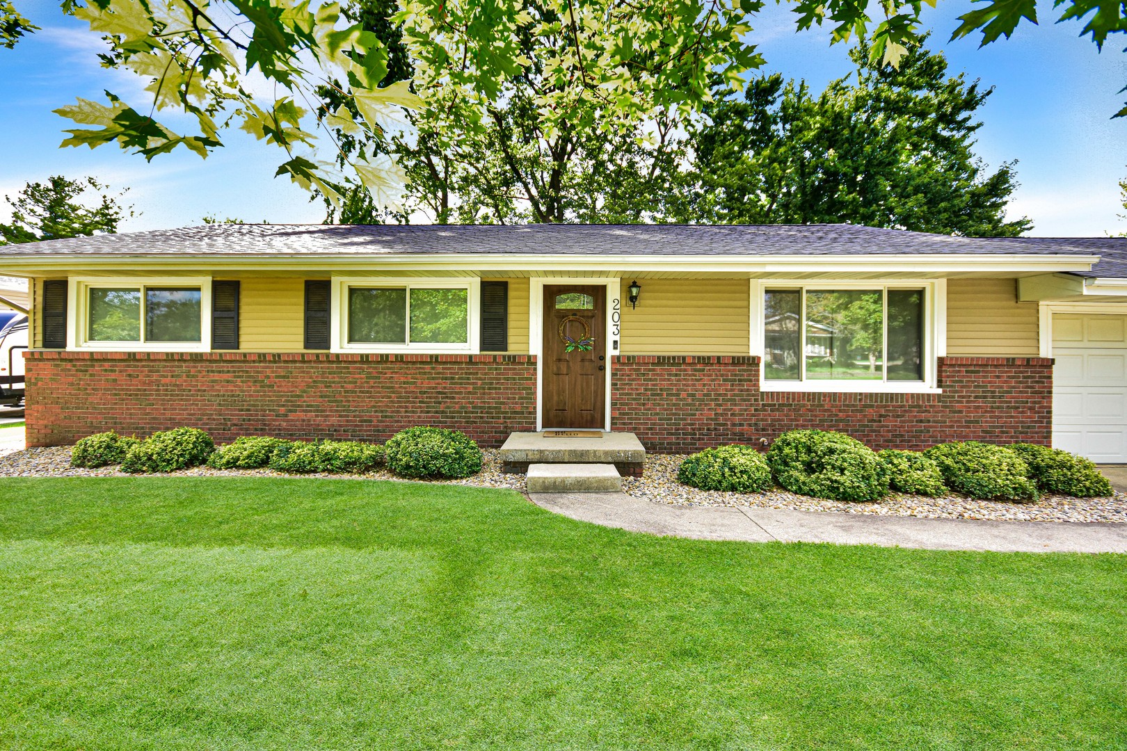 203 North Bone Drive Normal, IL 61761 - Photo 6 of 54