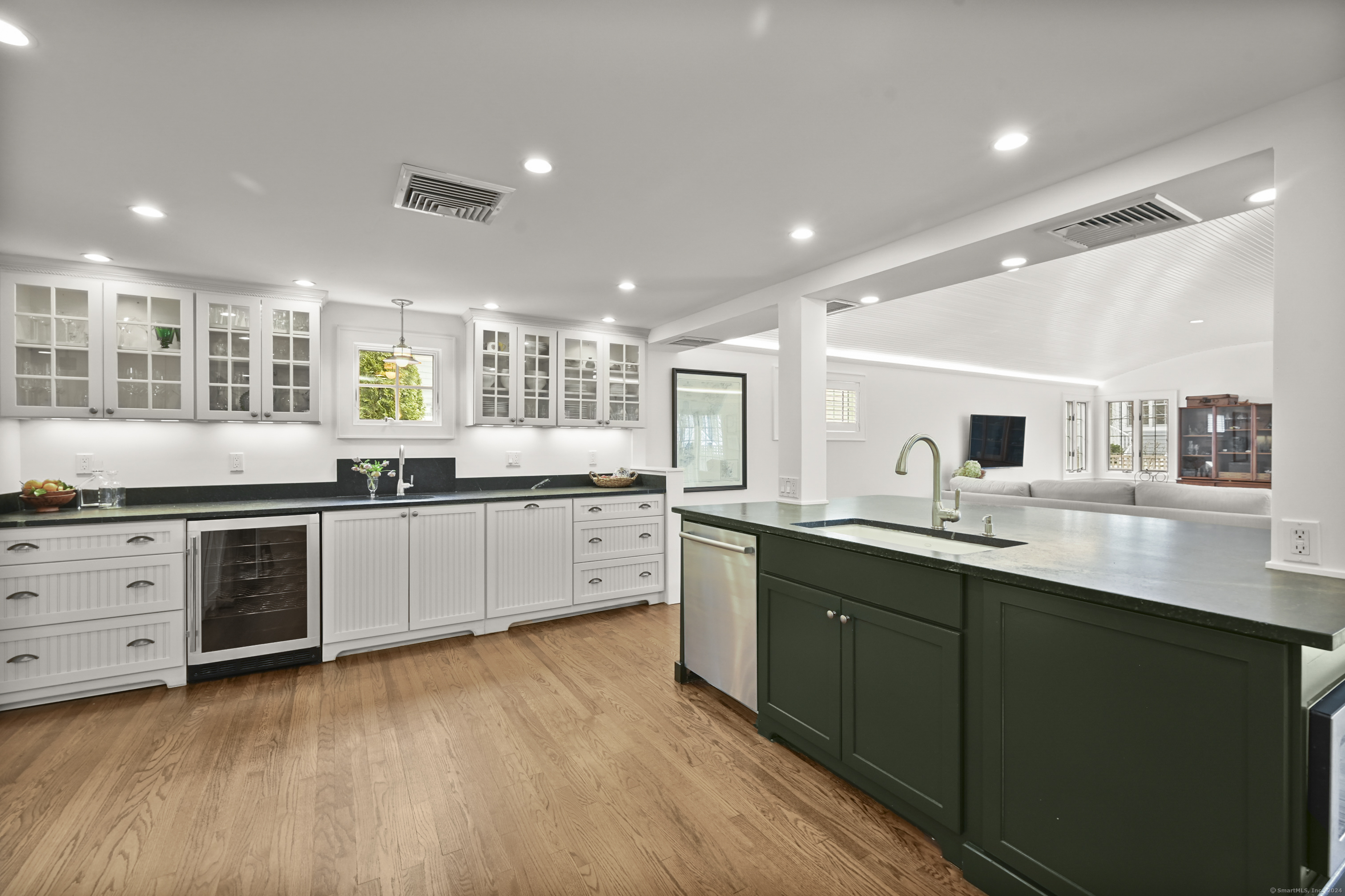 104 Roton Avenue Norwalk, CT 06853 - Photo 11 of 40