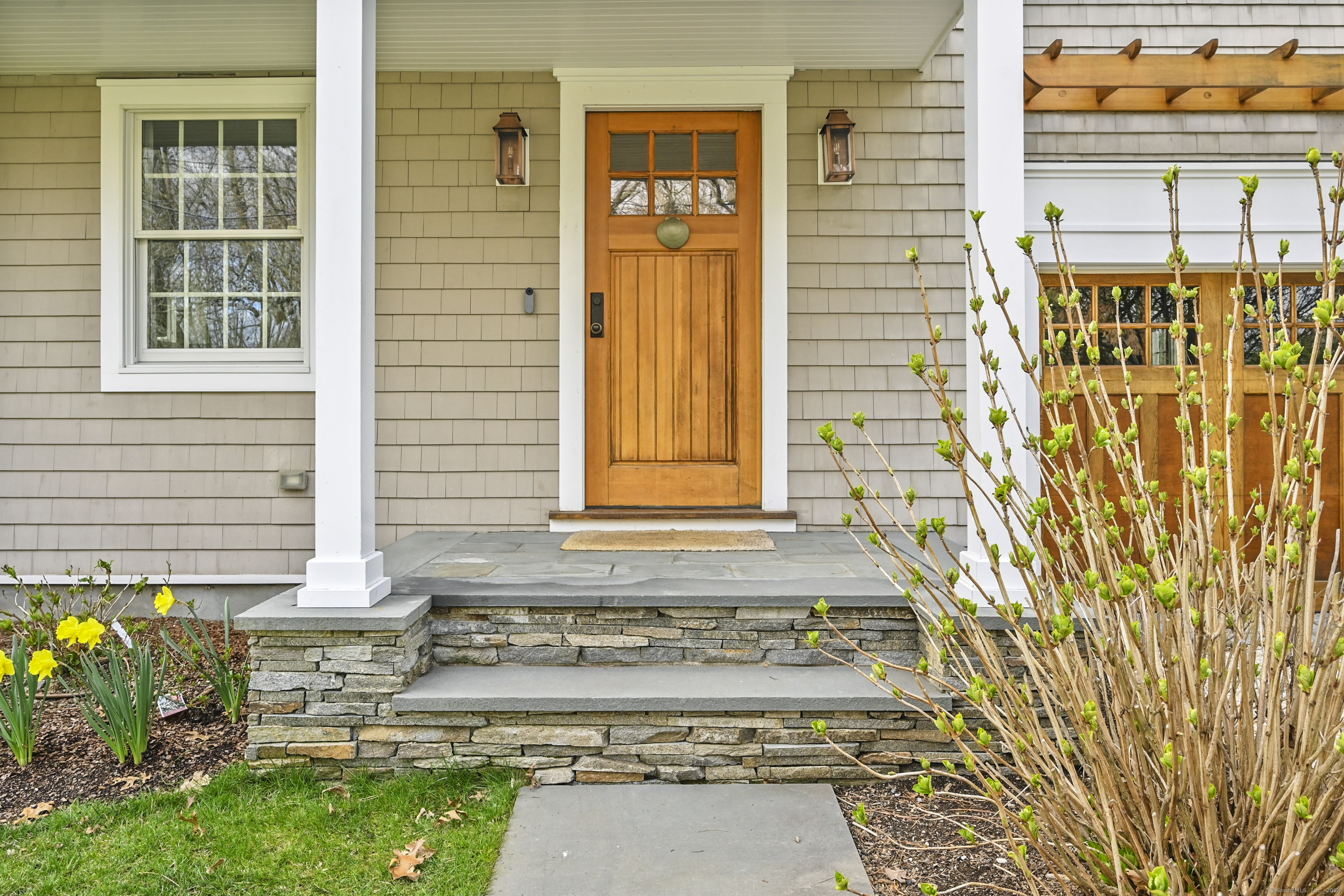 104 Roton Avenue Norwalk, CT 06853 - Photo 2 of 40