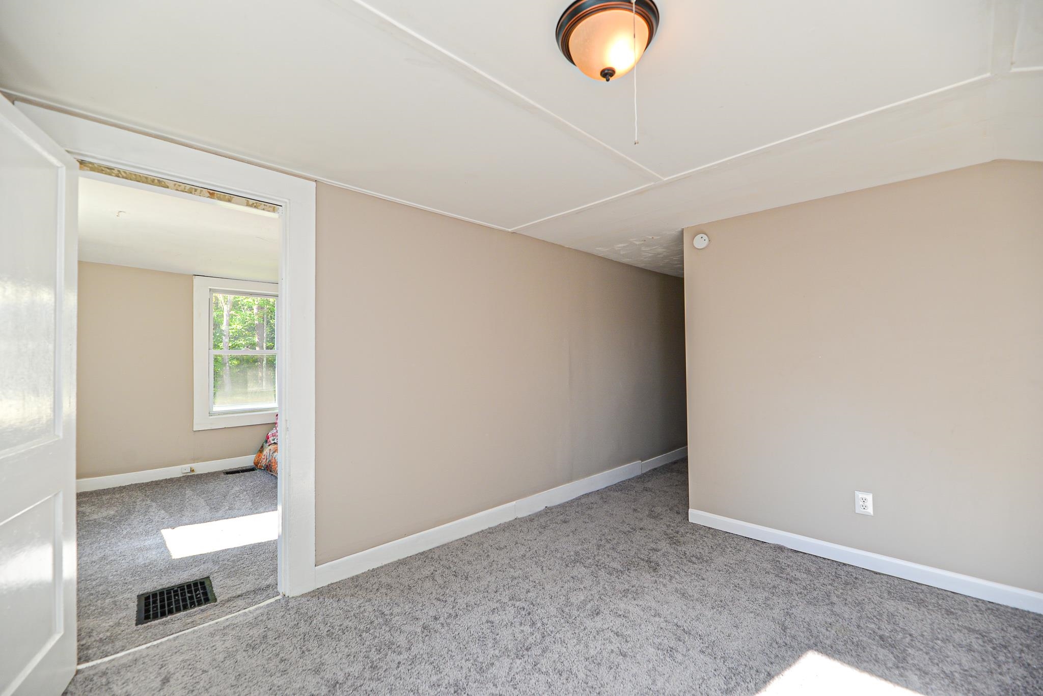 7 Flagg Road Rochester, NH 03839 - Photo 24 of 39