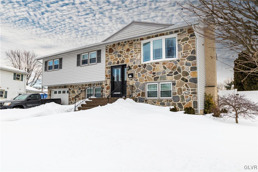 1969 Kensington Road Bethlehem, PA 18018 - Photo 3 of 30 Gallery Image 3