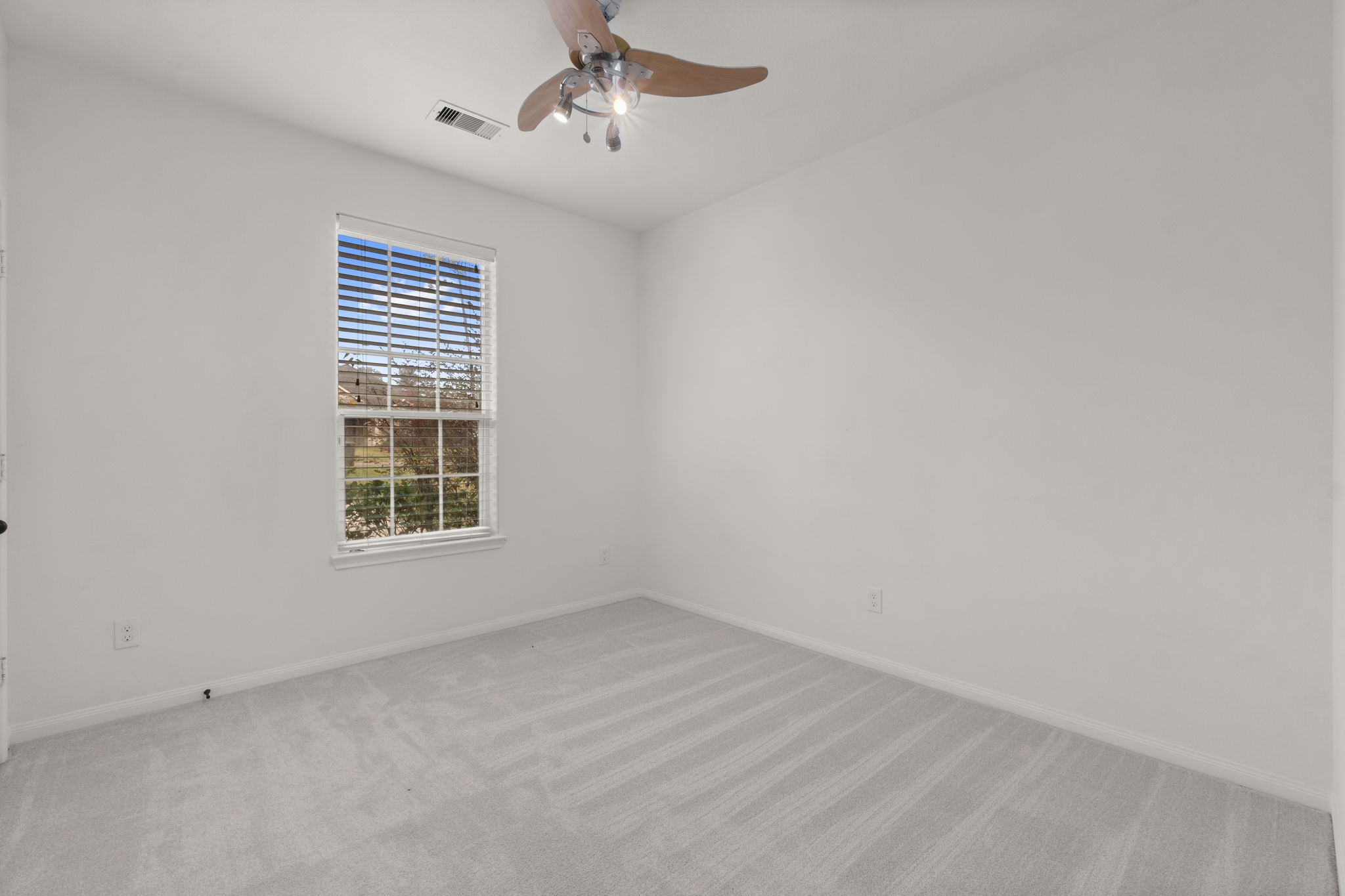 638 Spring Forest Court Conroe, TX 77302 - Photo 15 of 22