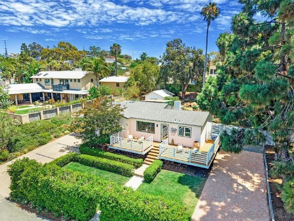 $3,650,000 | 308 Glenmont Drive, Solana Beach, CA 92075