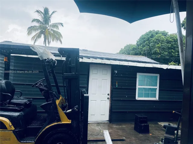 $600,000 | 2751 Northwest 99th Street, Miami, FL 33147