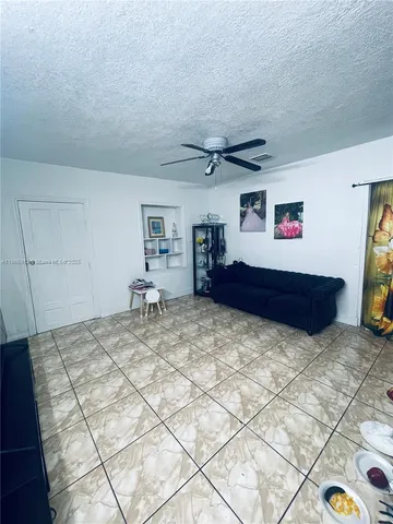 a bed room with a bed