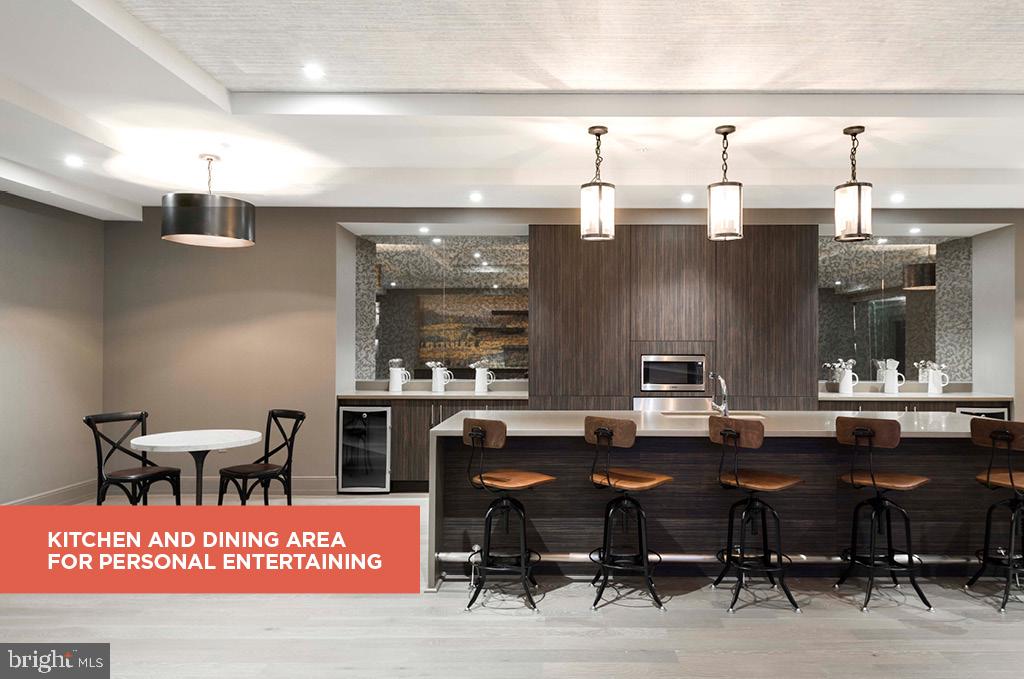 200 North 16th Street, Unit 724 Philadelphia, PA 19102 - Photo 14 of 31 a view of dinning table and chairs in the room