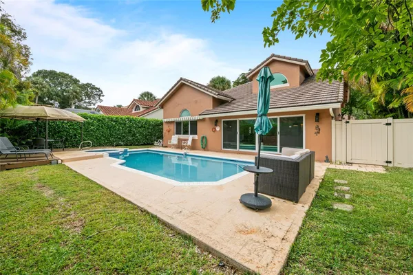 $799,999 | 608 Misty Oaks Lane, Pompano Beach, FL 33069