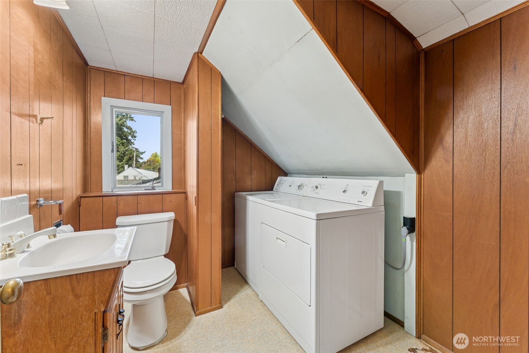 15620 21st Avenue Southwest Burien, WA 98166 - Photo 12 of 38 a utility room with dryer and washer