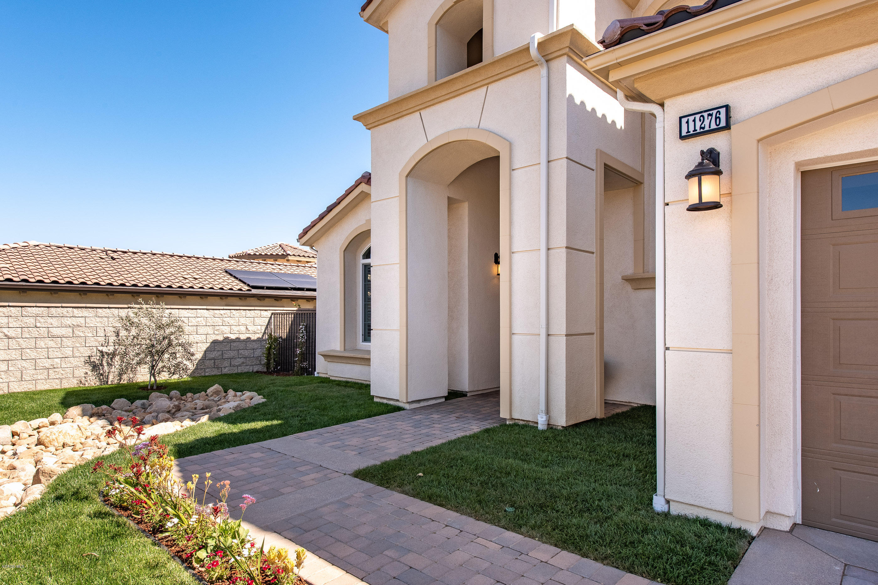 11276 Crenshaw Street Moorpark, CA 93021 - Photo 5 of 52 a view of a small house with backyard