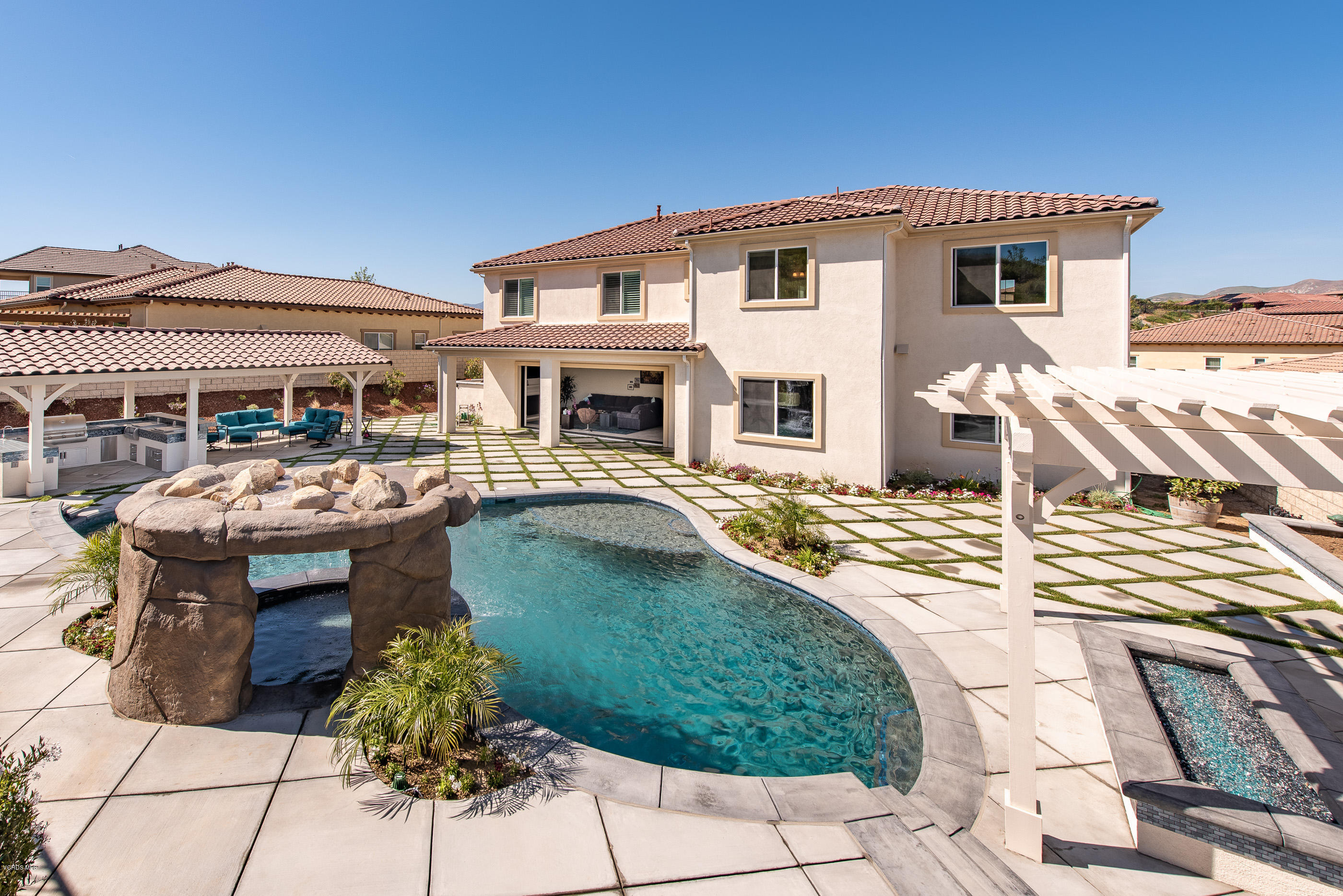 11276 Crenshaw Street Moorpark, CA 93021 - Photo 45 of 52 a front view of a house with garden