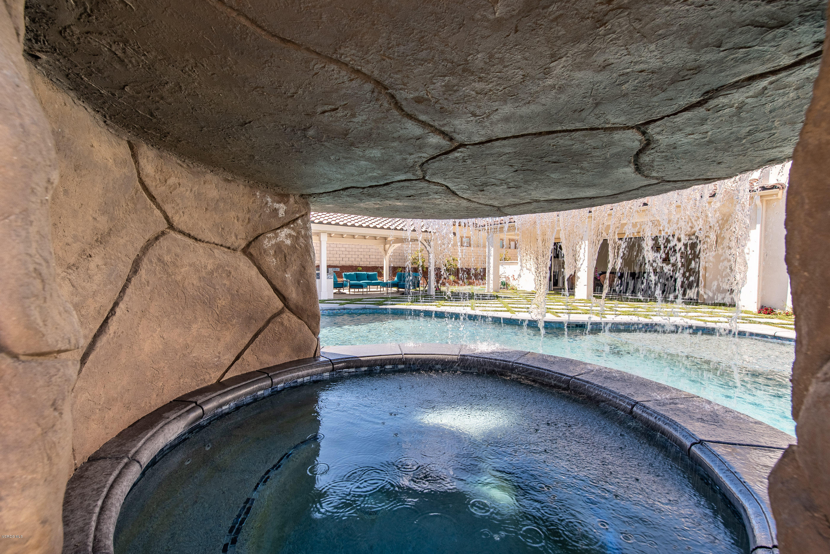 11276 Crenshaw Street Moorpark, CA 93021 - Photo 47 of 52 a view of a indoor swimming pool