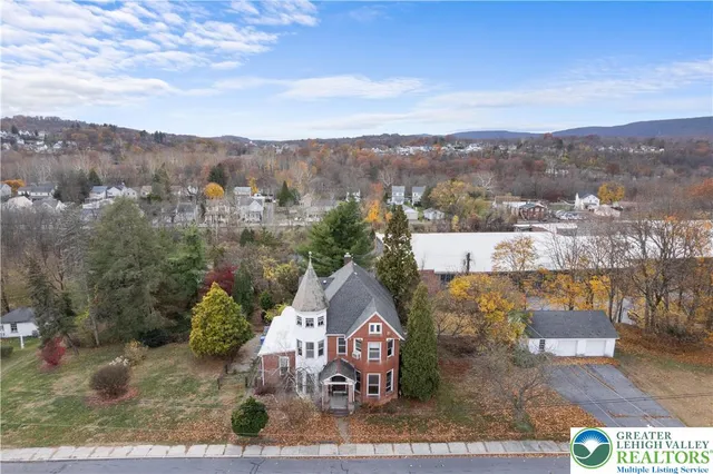 a picture of floor plan