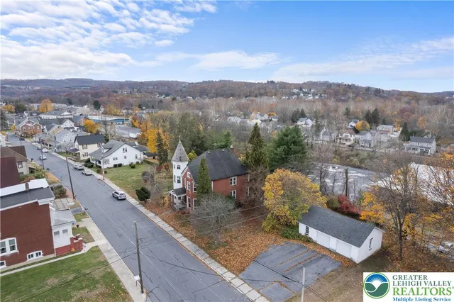 $419,500 | 47 Cherry Street, Walnutport, PA 18088