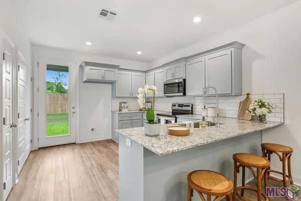 $1,400 | 35980 Cane Market Road, Unit 4F, Denham Springs, LA 70706