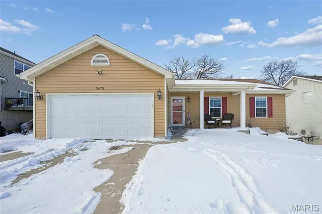 $349,900 | 2673 Ruddy Ridge Drive, High Ridge, MO 63049