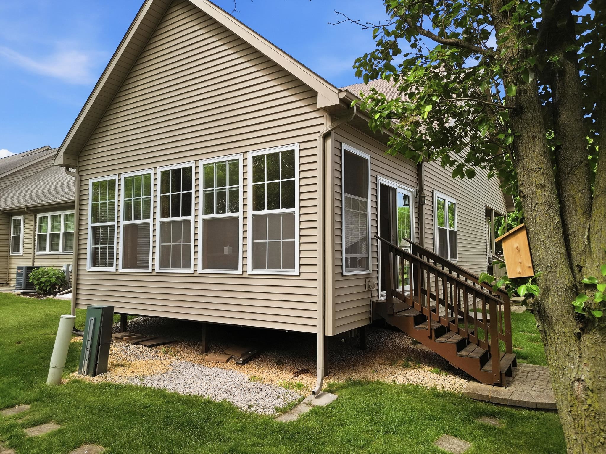 1676 Overlook Drive Dixon, IL 61021 - Photo 4 of 36