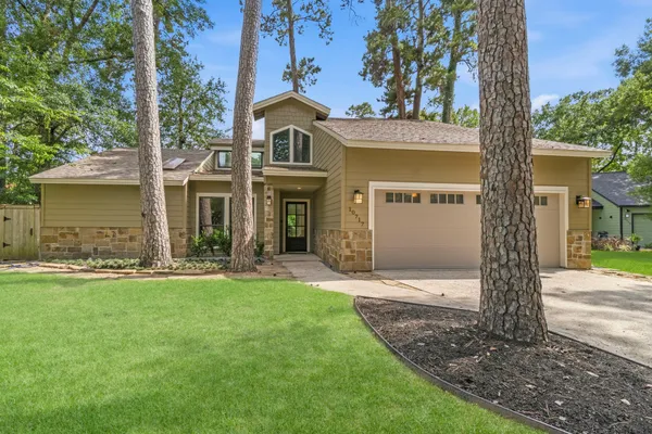 $659,000 | 10717 North Autumnwood Way, The Woodlands, TX 77380
