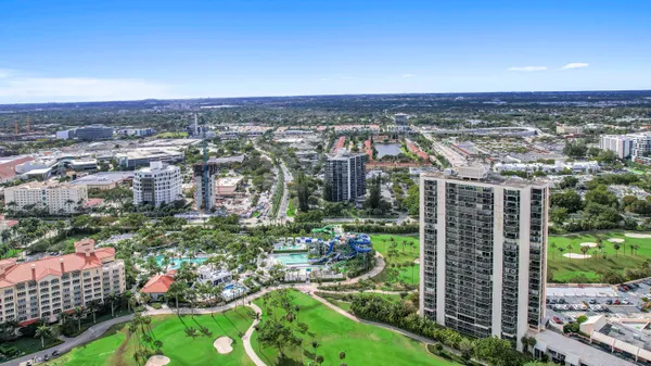 $2,300 | 20335 West Country Club Drive, Unit 2107, Aventura, FL 33180