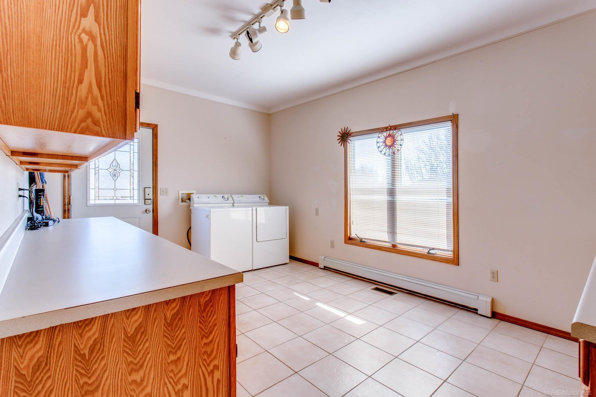 6506 Roach Road Lexington, MI 48450 - Photo 20 of 62 50096810-20.JPG