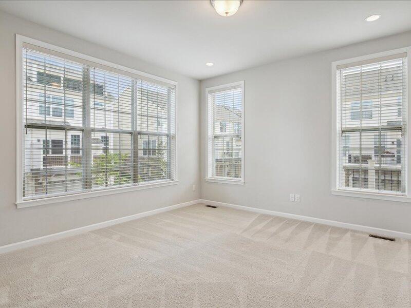 2805 Rathmore Ln. Ann Arbor, MI 48105 - Photo 11 of 45 12-2805-Rathmore-Ln--Ann-Arbor-MI-48105-