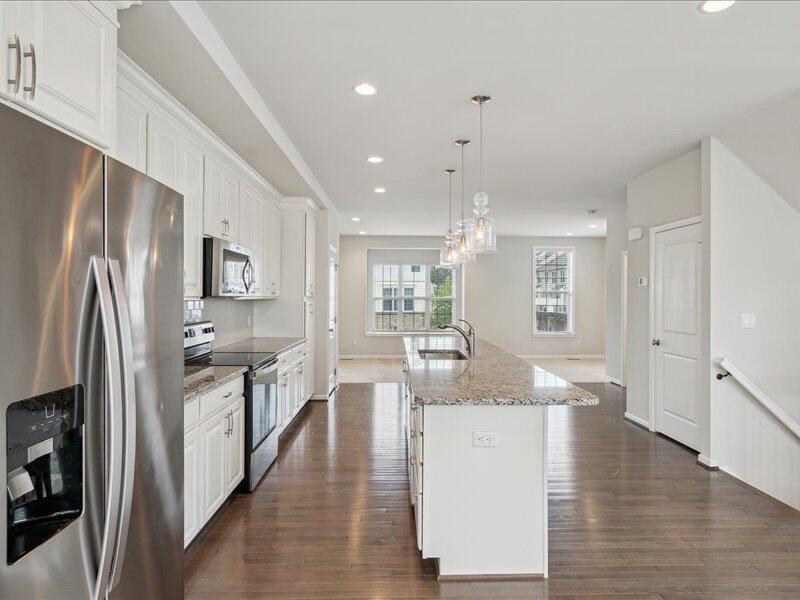 2805 Rathmore Ln. Ann Arbor, MI 48105 - Photo 16 of 45 17-2805-Rathmore-Ln--Ann-Arbor-MI-48105-