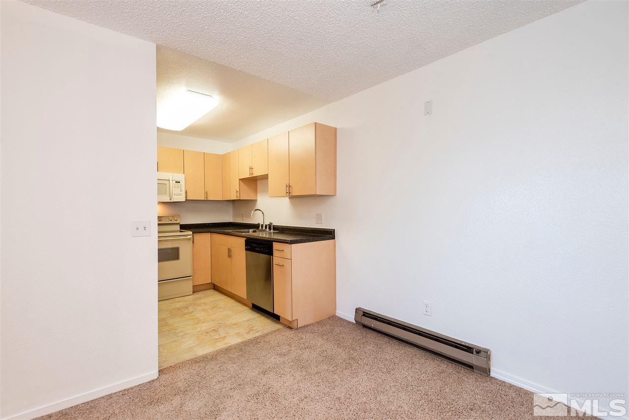 2100 Highview Court, Unit 7 Reno, NV 89512 - Photo 4 of 15 Photo 4