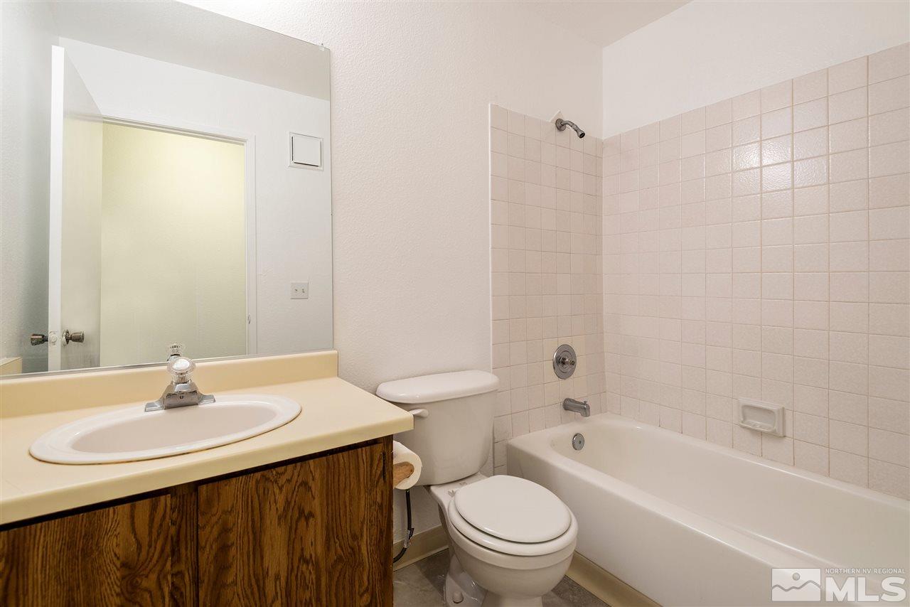 2100 Highview Court, Unit 7 Reno, NV 89512 - Photo 8 of 15 Photo 8