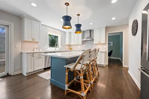 $1,399,000 | 2223 Crestview Lane, Wilmette, IL 60091