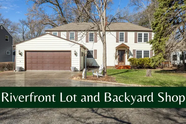 $425,000 | 906 Sheyenne Street, West Fargo, ND 58078