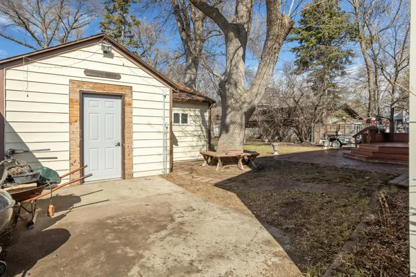 $425,000 | 906 Sheyenne Street, West Fargo, ND 58078