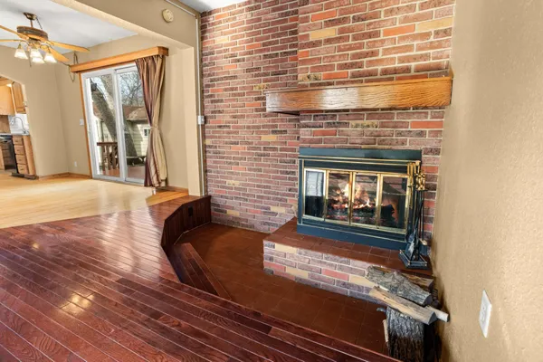 $425,000 | 906 Sheyenne Street, West Fargo, ND 58078