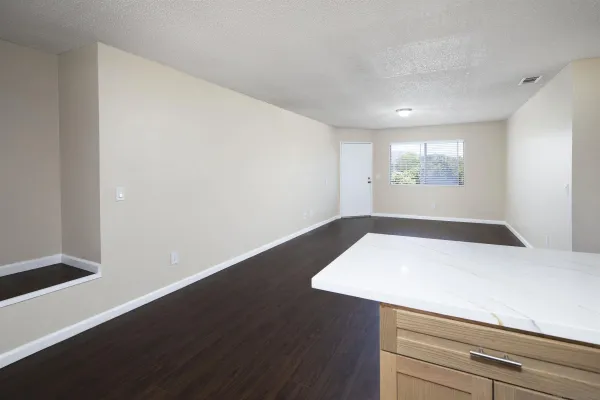 $2,100 | 975 East Washington Avenue, Unit E, El Cajon, CA 92020