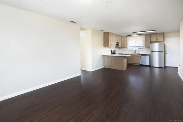 $2,100 | 975 East Washington Avenue, Unit E, El Cajon, CA 92020