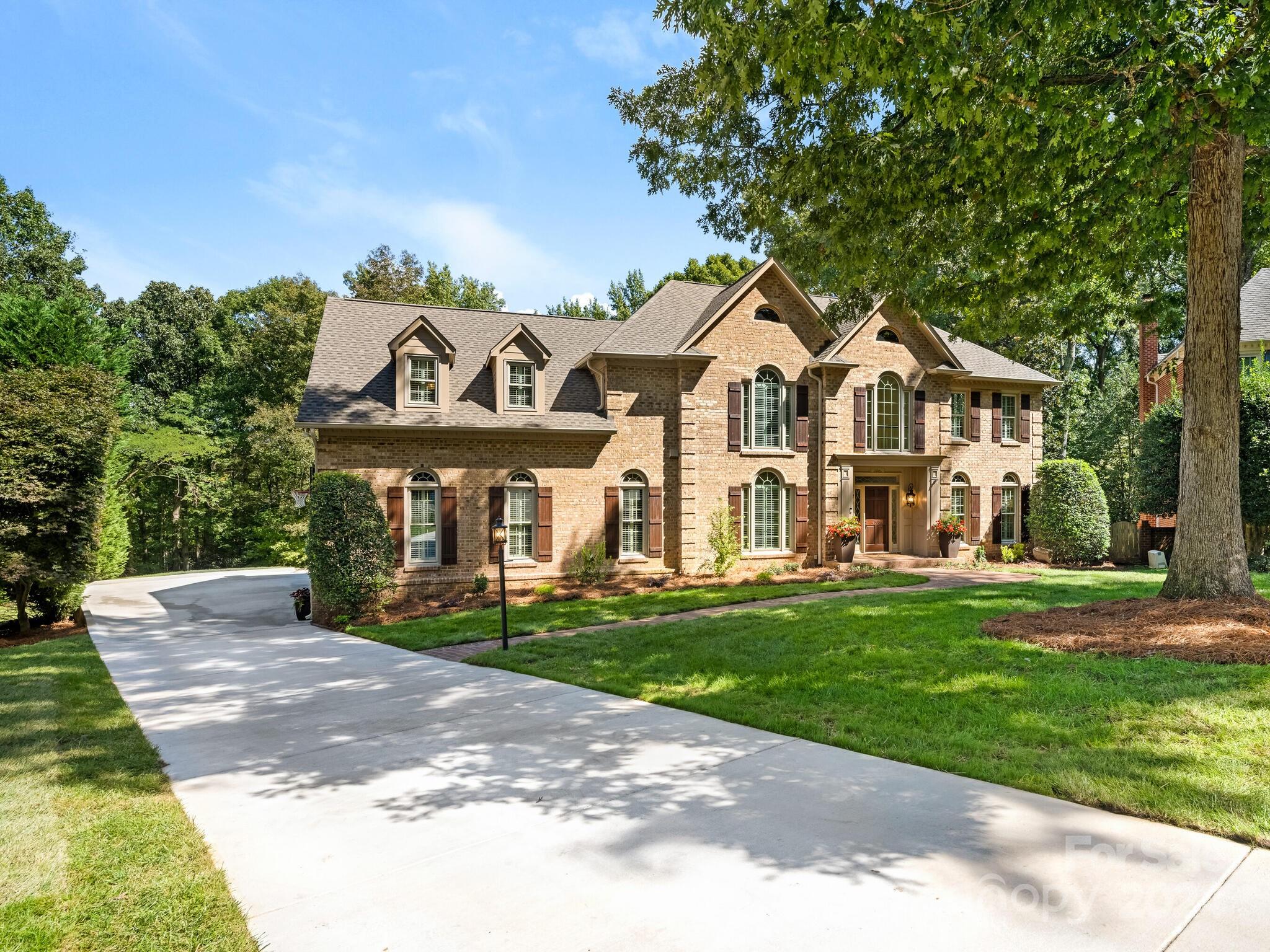 4505 Nora's Path Road Charlotte, NC 28226 - Photo 3 of 48 Gallery Image 3