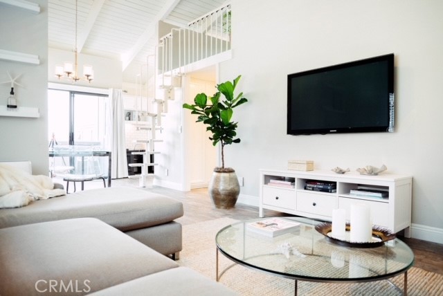 707 1/2 Heliotrope Avenue Corona del Mar, CA 92625 - Photo 2 of 21