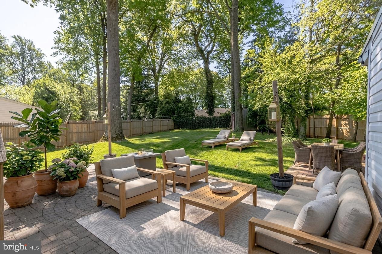 217 Brightdale Road Lutherville-Timonium, MD 21093 - Photo 6 of 29 Patio (Virtual Staged)
