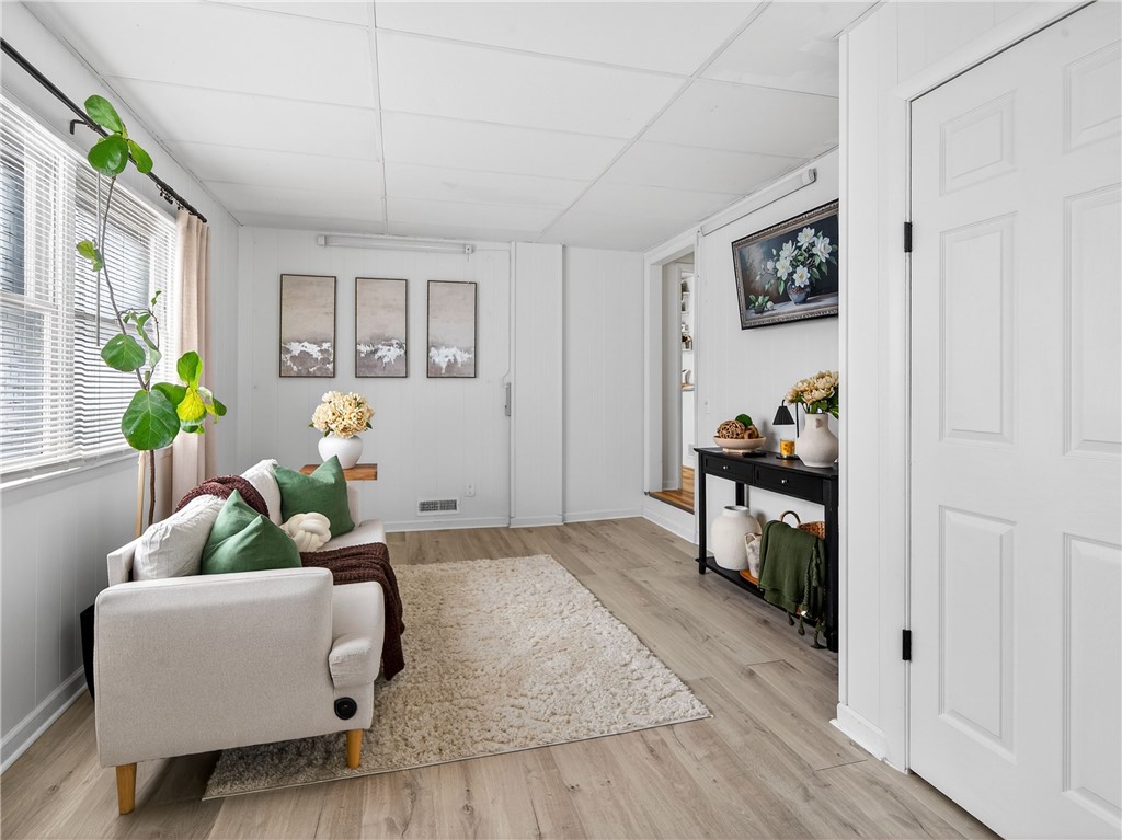 22 Ridgewood Road Greece, NY 14626 - Photo 17 of 33