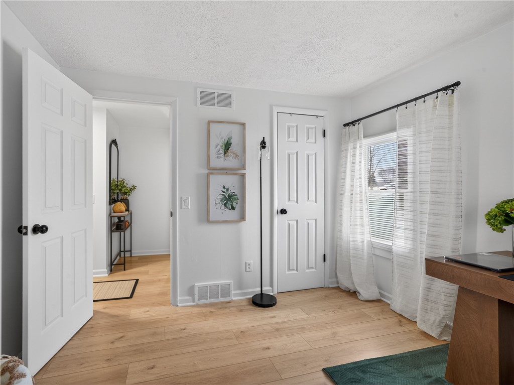 22 Ridgewood Road Greece, NY 14626 - Photo 20 of 33