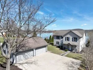 $849,900 | 3344 Lake Drive, Hartford, WI 53027
