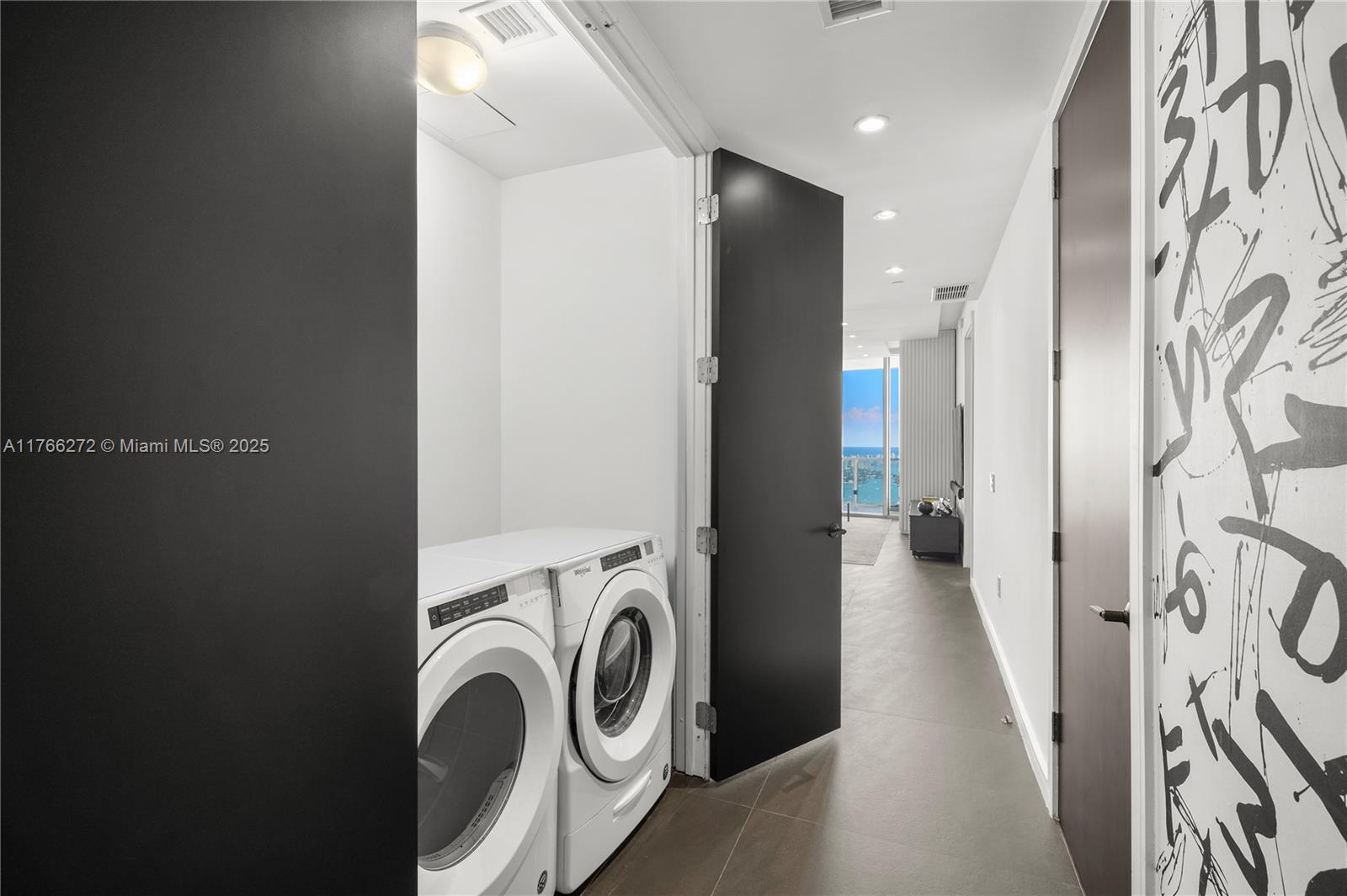 1100 Biscayne Boulevard, Unit 5303 Miami, FL 33132 - Photo 27 of 40