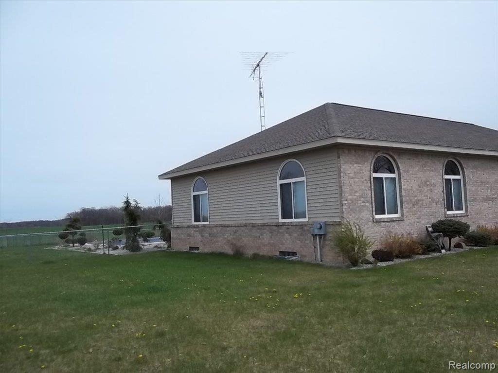 3491 Brogan Road Stockbridge, MI 49285 - Photo 14 of 15 Side