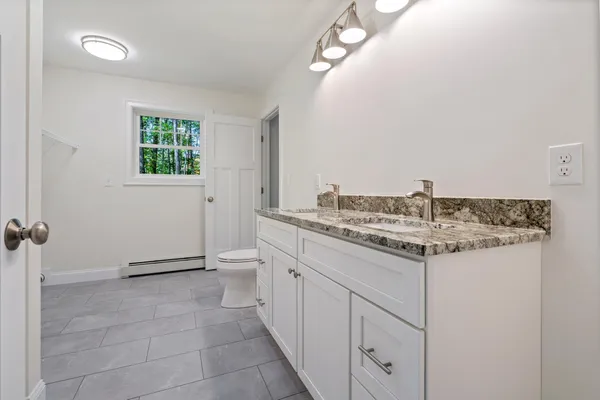 $479,000 | 25 Little Cove Road, Harrison, ME 04040