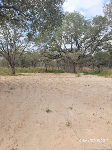 $429,900 | 374 County Road 124, Floresville, TX 78114