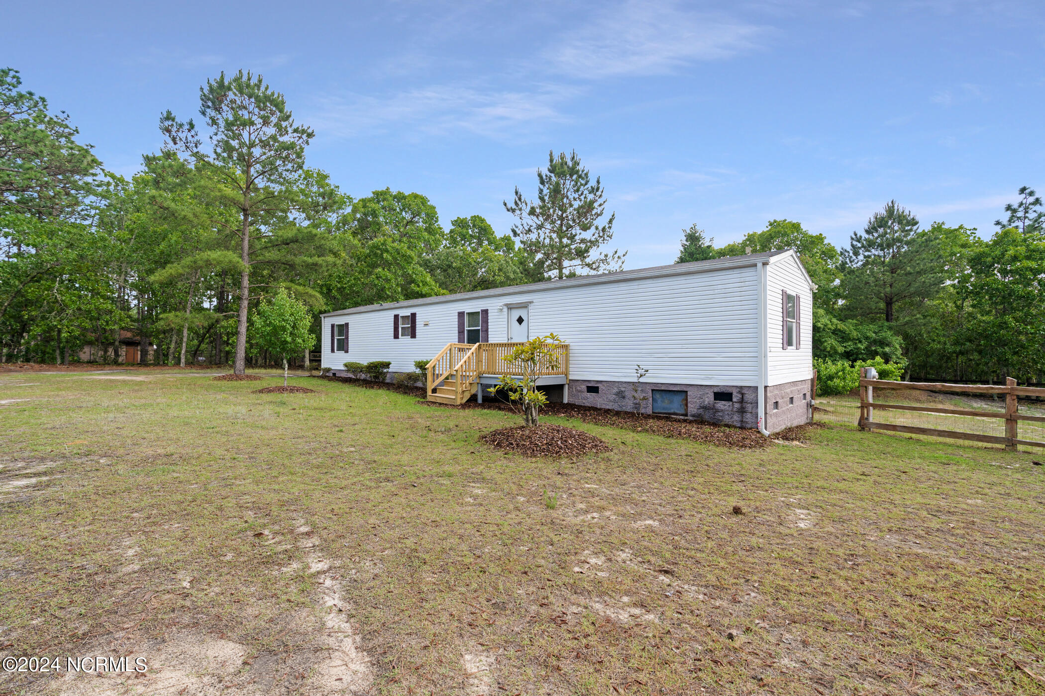 172 Addor Road Pinebluff, NC 28373 - Photo 8 of 30 Side View