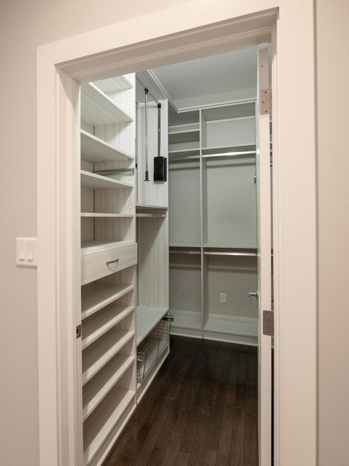 20 Letitia Street, Unit 3B Philadelphia, PA 19106 - Photo 16 of 40 Primary Bedroom California closet updgrade