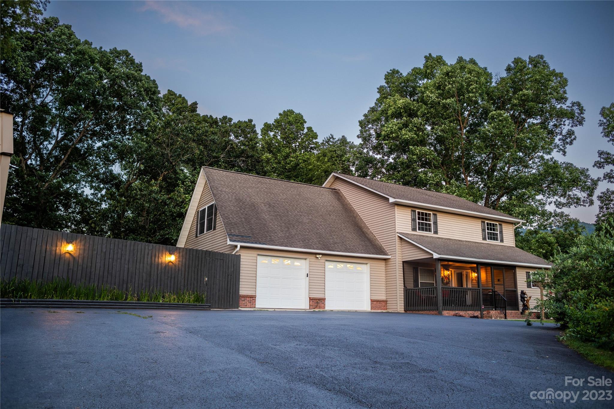 front view of house with a yard